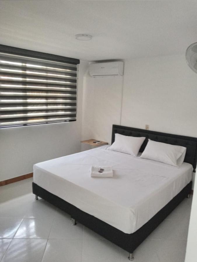 Hotel Picasso 70 Μεντεγίν Εξωτερικό φωτογραφία