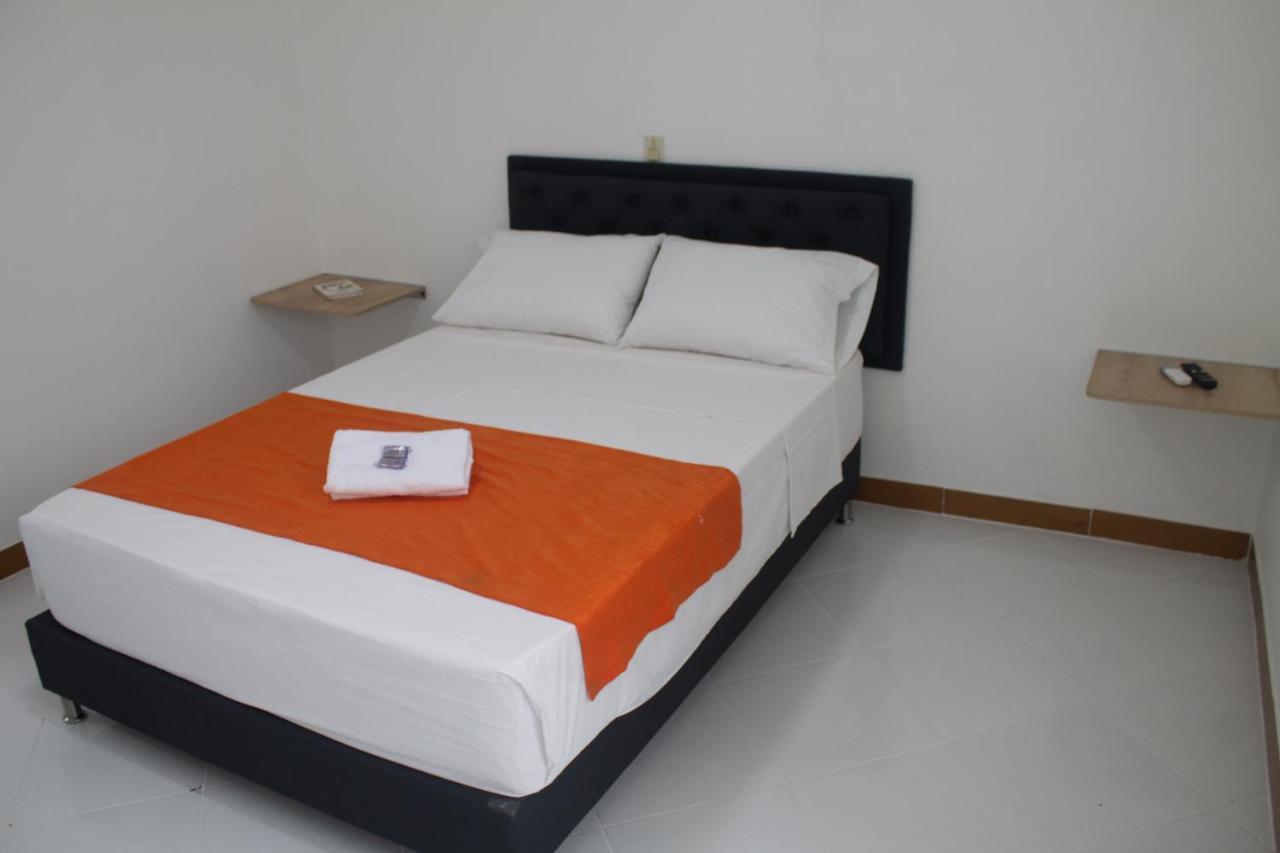Hotel Picasso 70 Μεντεγίν Εξωτερικό φωτογραφία
