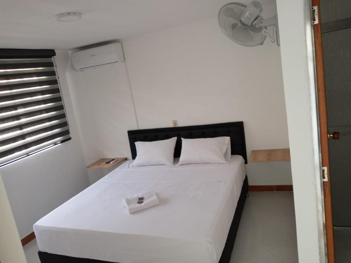 Hotel Picasso 70 Μεντεγίν Εξωτερικό φωτογραφία