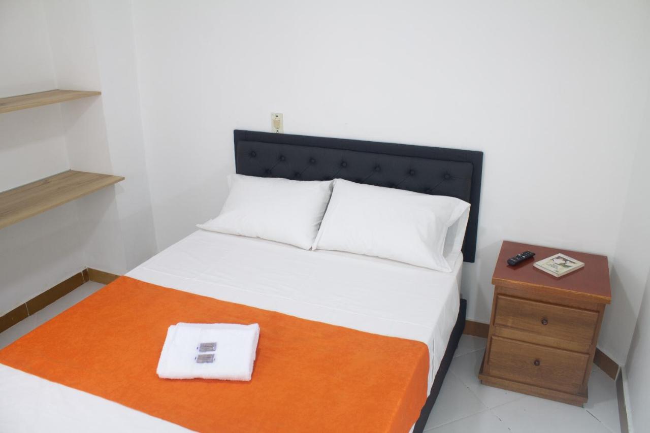 Hotel Picasso 70 Μεντεγίν Εξωτερικό φωτογραφία