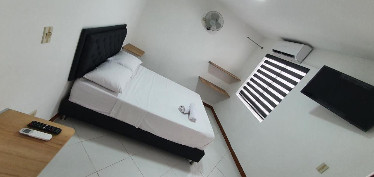 Hotel Picasso 70 Μεντεγίν Εξωτερικό φωτογραφία