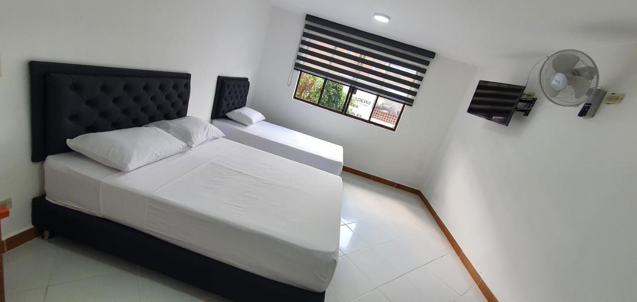 Hotel Picasso 70 Μεντεγίν Εξωτερικό φωτογραφία