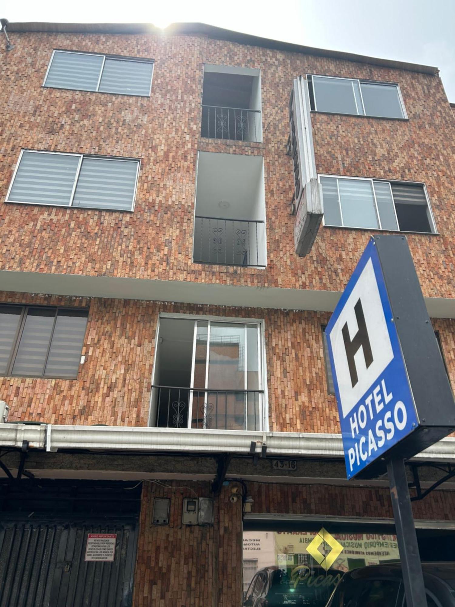 Hotel Picasso 70 Μεντεγίν Εξωτερικό φωτογραφία